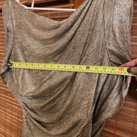 Gold/silver metallic Betsy and Adam sheath dress with draped sleeves size 6 - Picture 6 of 6